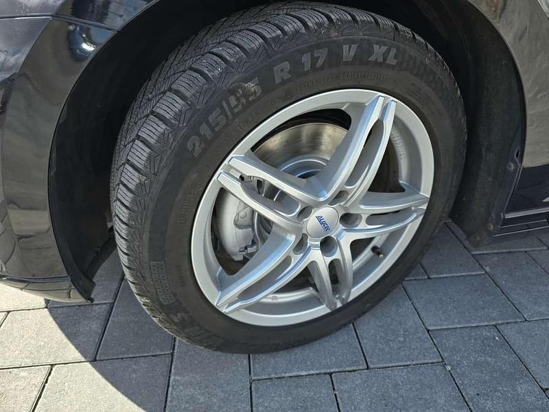 Gebraucht VW Passat Comfortline 190 PS (139 kW) 2015 Deep black perleffekt Kombi