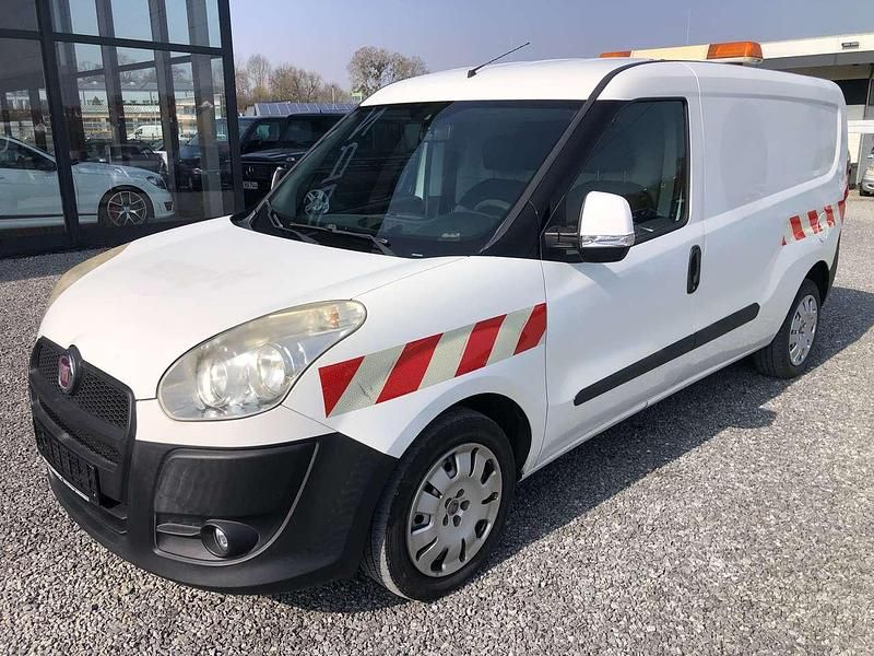 Gebraucht Fiat Doblò 120 PS (88 kW) 2014 Bianco gelato/banchisa Van / Kleinbus