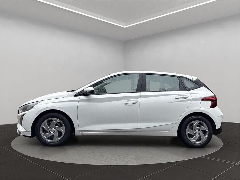 Gebraucht Hyundai i20 Select 101 PS (74 kW) 2024 Weiß Kleinwagen