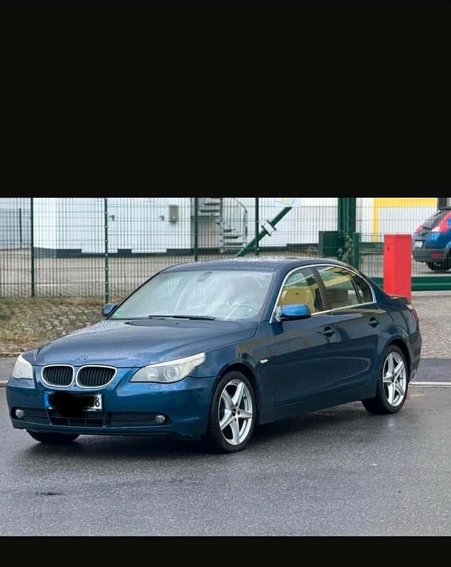 Gebraucht BMW 520 170 PS (125 kW) 2004 Blau Limousine