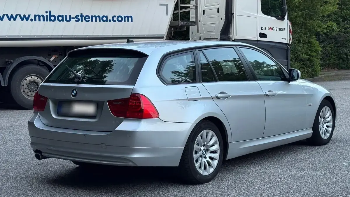 Gebraucht BMW 320 177 PS (130 kW) 2008 Silber Kombi