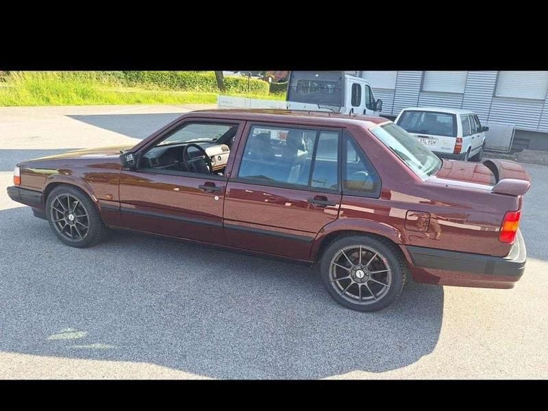Rot Gebraucht 1993 Volvo 940 Plus Limousine | 9.900 € - Bild 1/4