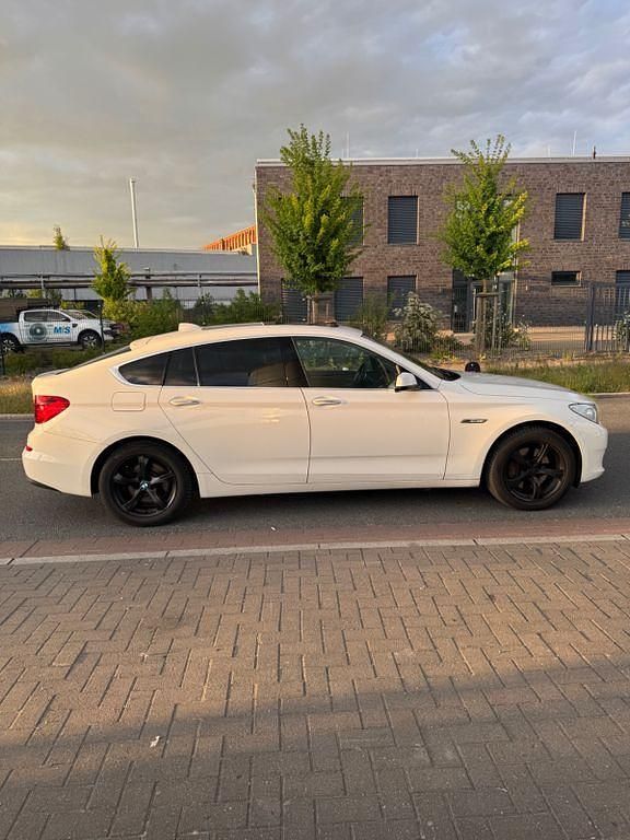 Gebraucht BMW 530 Gran Turismo 258 PS (189 kW) 2013 Weiß Limousine