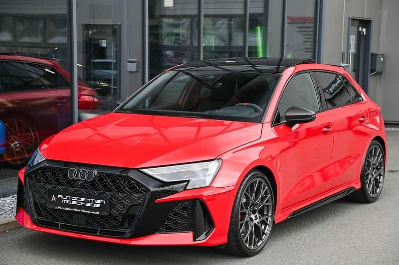 Gebraucht Audi RS3 Sport 400 PS (294 kW) 2025 Progressivrot metallic Limousine