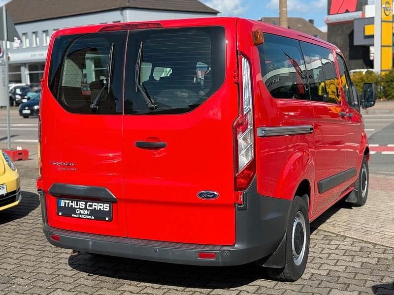 Gebraucht Ford Tourneo 101 PS (74 kW) 2014 Rot Van / Kleinbus