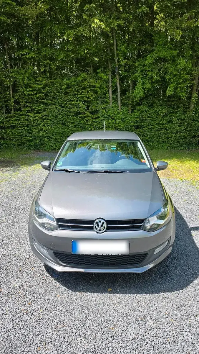 Gebraucht VW Polo Comfortline 90 PS (66 kW) 2013 Grau Kleinwagen