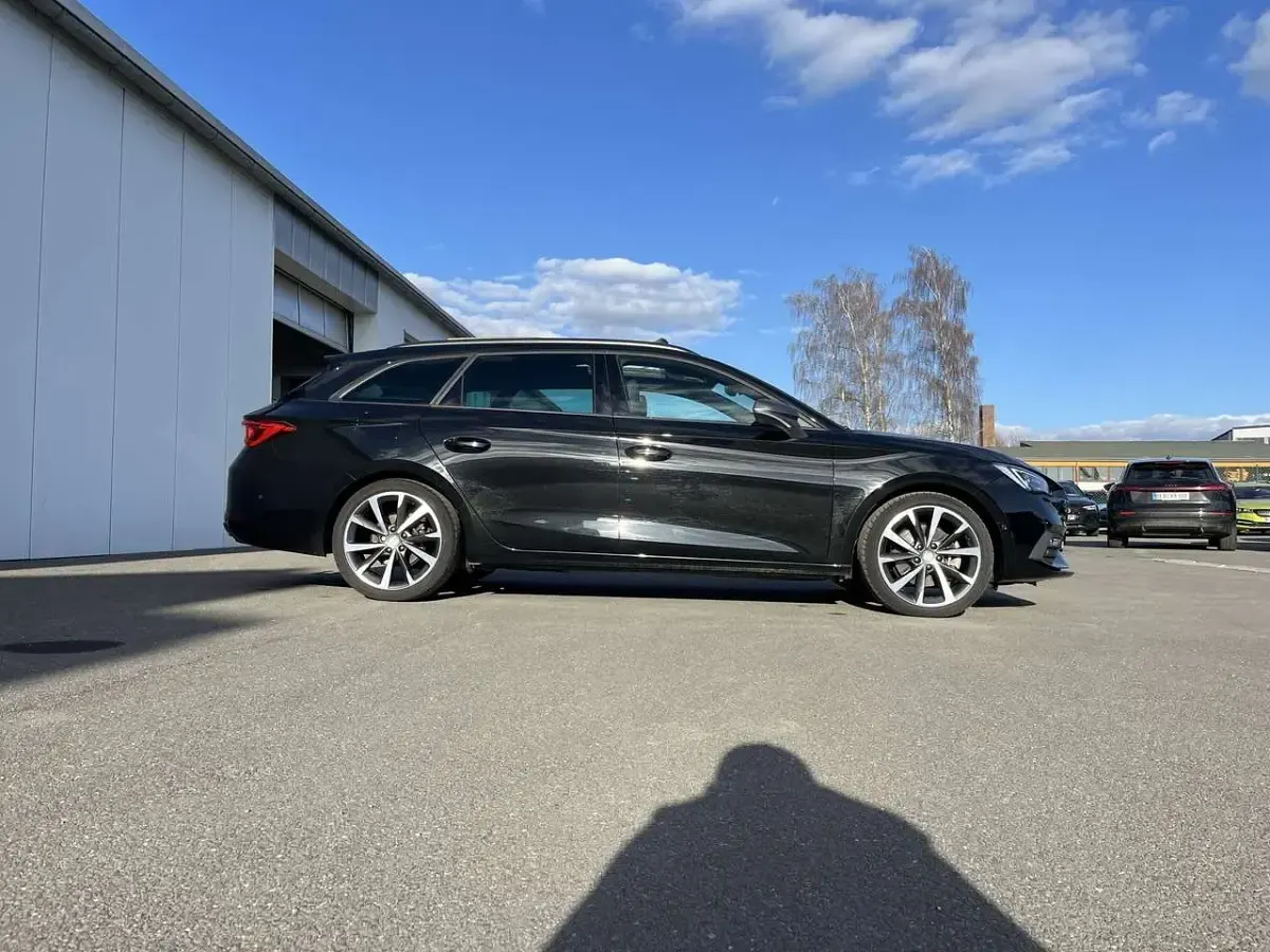 Gebraucht Seat Leon FR 150 PS (110 kW) 2022 Mitternachtsschwarz Kombi