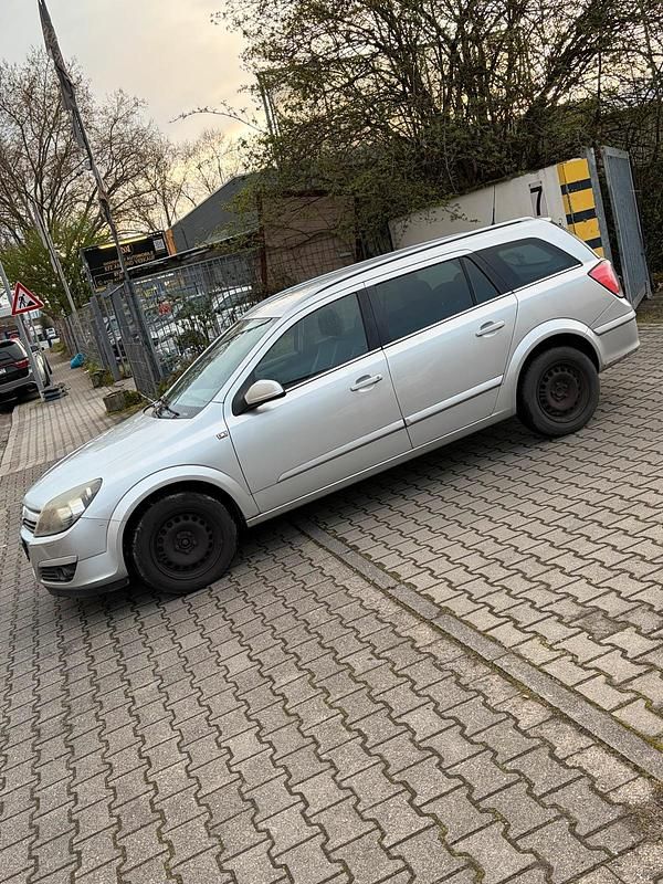 Gebraucht Opel Astra 125 PS (91 kW) 2005 Silber Kombi