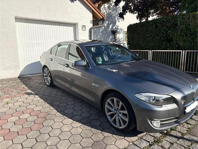 Gebraucht 2010 BMW 550 Sport Line Limousine | 15.750 € (Guter Preis) - Bild 1/4