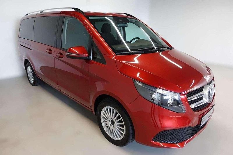 Gebraucht Mercedes V250 190 PS (139 kW) 2020 Hyazinthrot metallic mb 3334 Van / Kleinbus