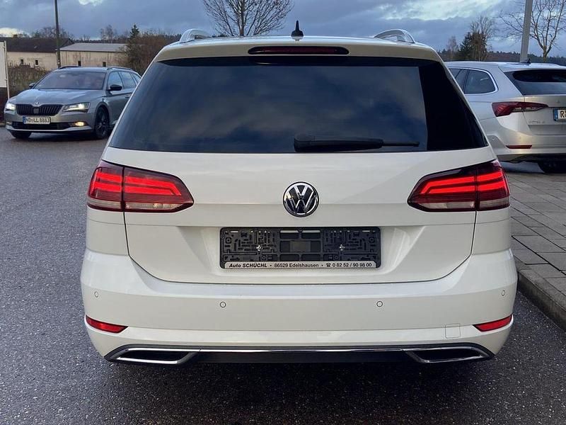 Gebraucht VW Golf VII Highline 150 PS (110 kW) 2020 Weiß Kombi