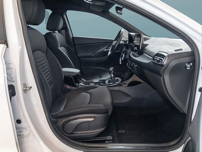 Gebraucht Hyundai i30 101 PS (74 kW) 2025 Weiß Kombi