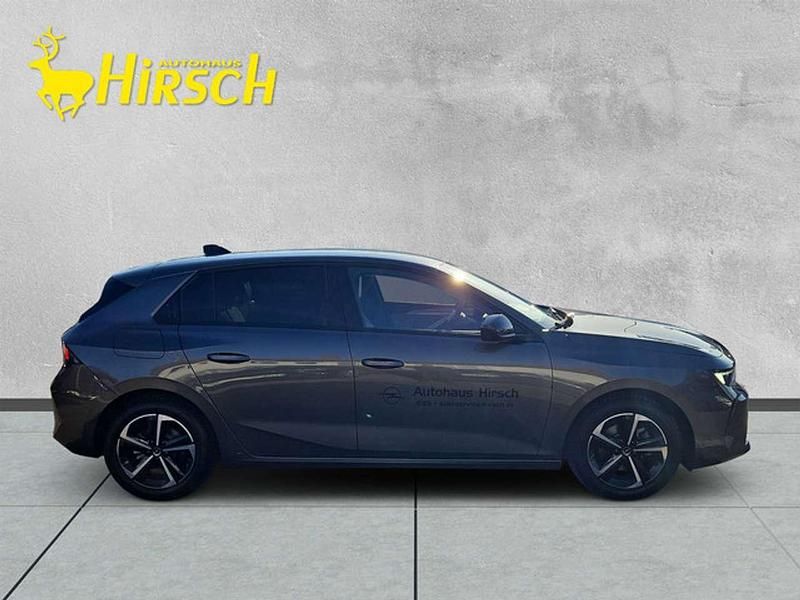 Gebraucht Opel Astra Edition 110 PS (80 kW) 2024 Grau (vulkan grau) Limousine