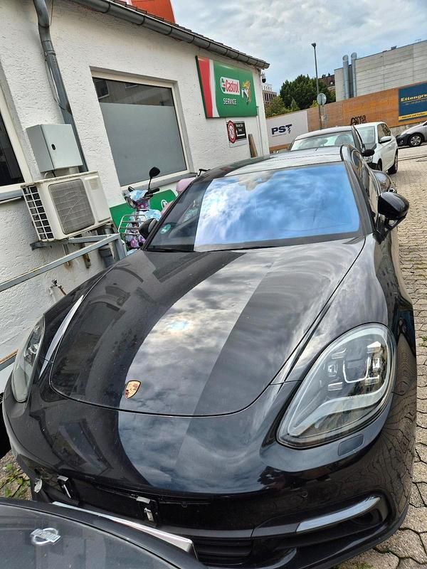 Schwarz Gebraucht 2019 Porsche Panamera 4S Limousine | 44.900 € - Bild 1/4