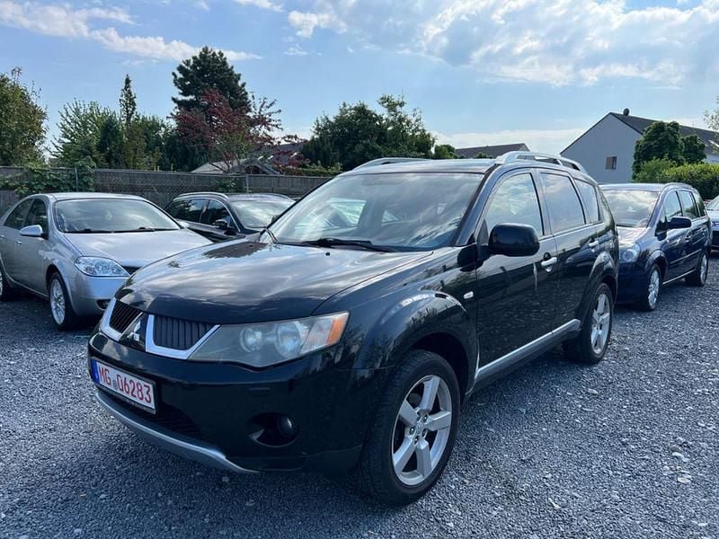 Gebraucht Mitsubishi Outlander Intense 156 PS (114 kW) 2008 Schwarz SUV