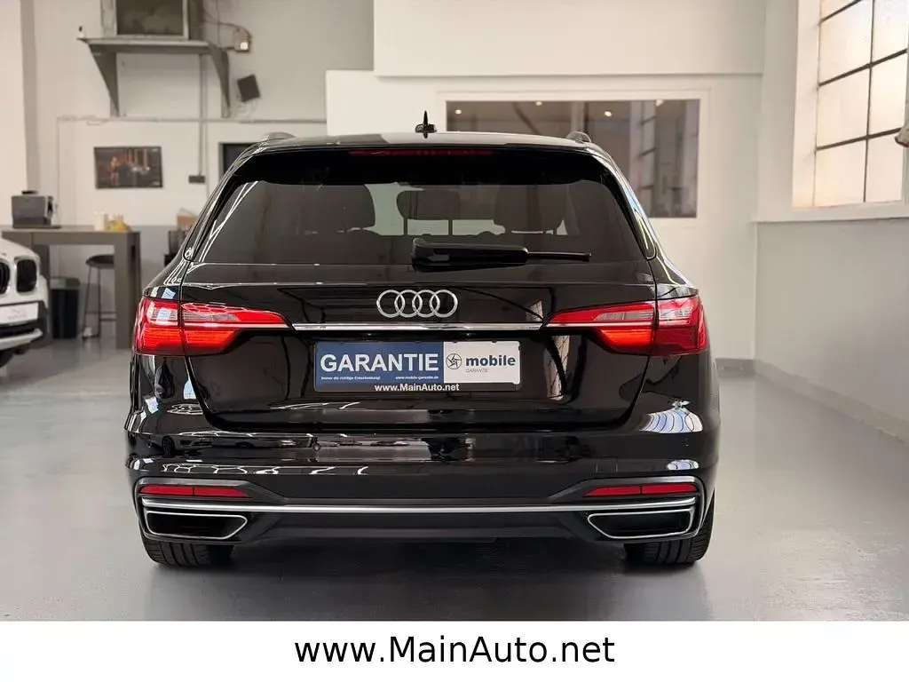 Gebraucht Audi A4 Advanced 163 PS (119 kW) 2022 Schwarz Limousine