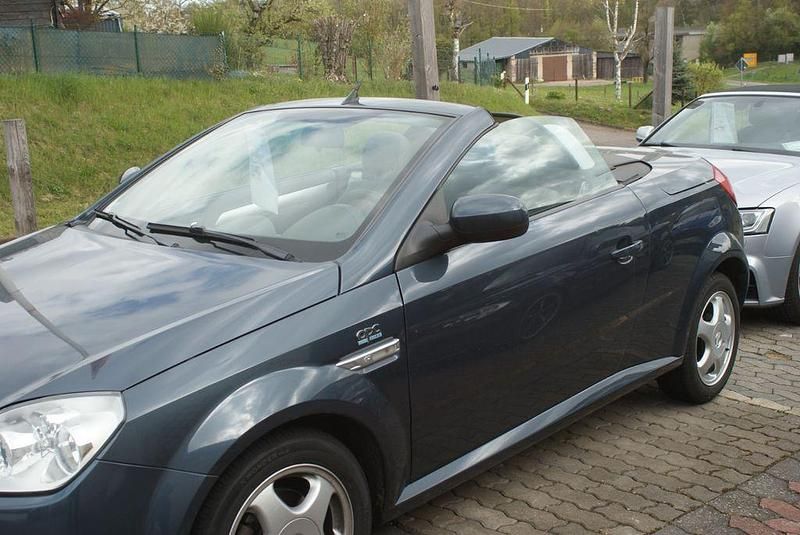 Gebraucht Opel Tigra Sport 90 PS (66 kW) 2006 Metro m2 Cabrio