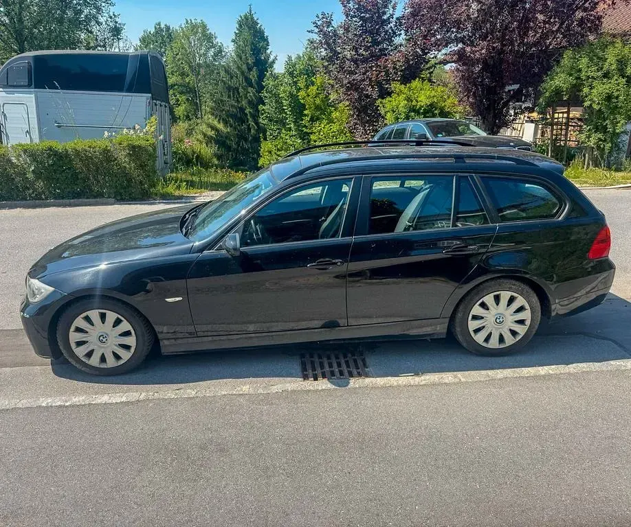 Gebraucht BMW 320 150 PS (110 kW) 2006 Schwarz Kombi