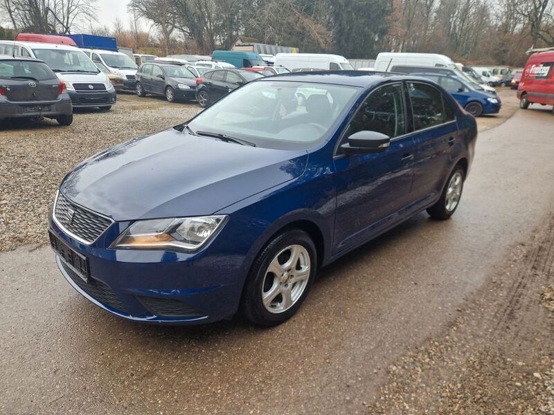 Blau Gebraucht 2015 Seat Toledo Basis Limousine | 2.900 € (Fairer Preis) - Bild 1/4
