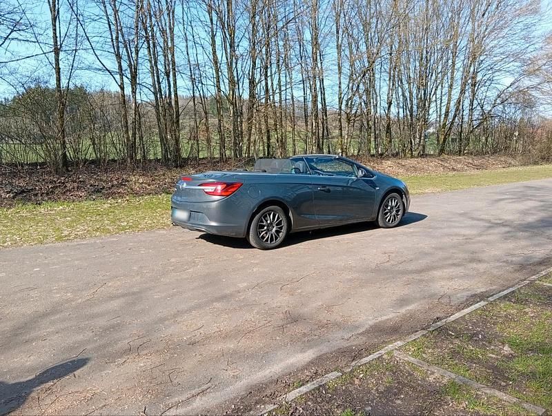 Gebraucht Opel Cascada 146 PS (107 kW) 2015 Grau Cabrio