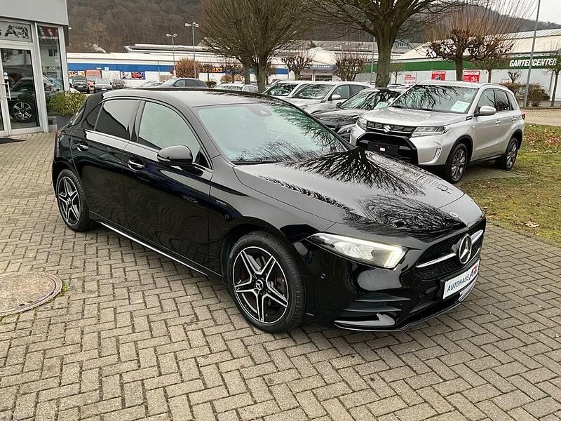 Gebraucht Mercedes A250 AMG line 160 PS (117 kW) 2020 Schwarz Limousine