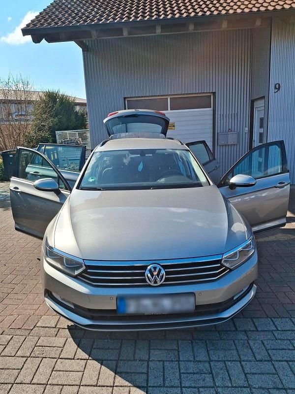 Gebraucht VW Passat 150 PS (110 kW) 2016 Andere farben Kombi