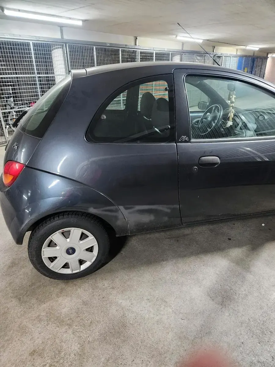 Używany Ford Ka 69 KM (50 kW) 2008 Szary Hatchback