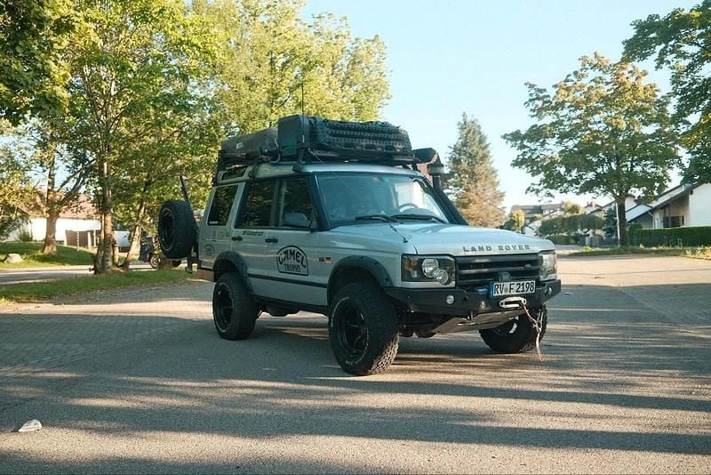 Silber Gebraucht 2003 Land Rover Discovery 2 SUV | 28.500 € - Bild 1/4
