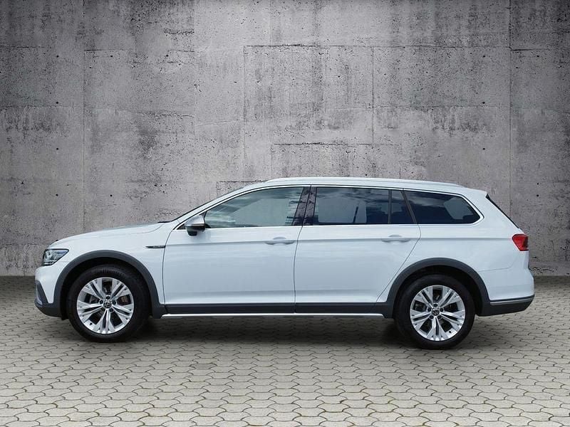 Gebraucht VW Passat Alltrack 200 PS (147 kW) 2023 Weiß Kombi