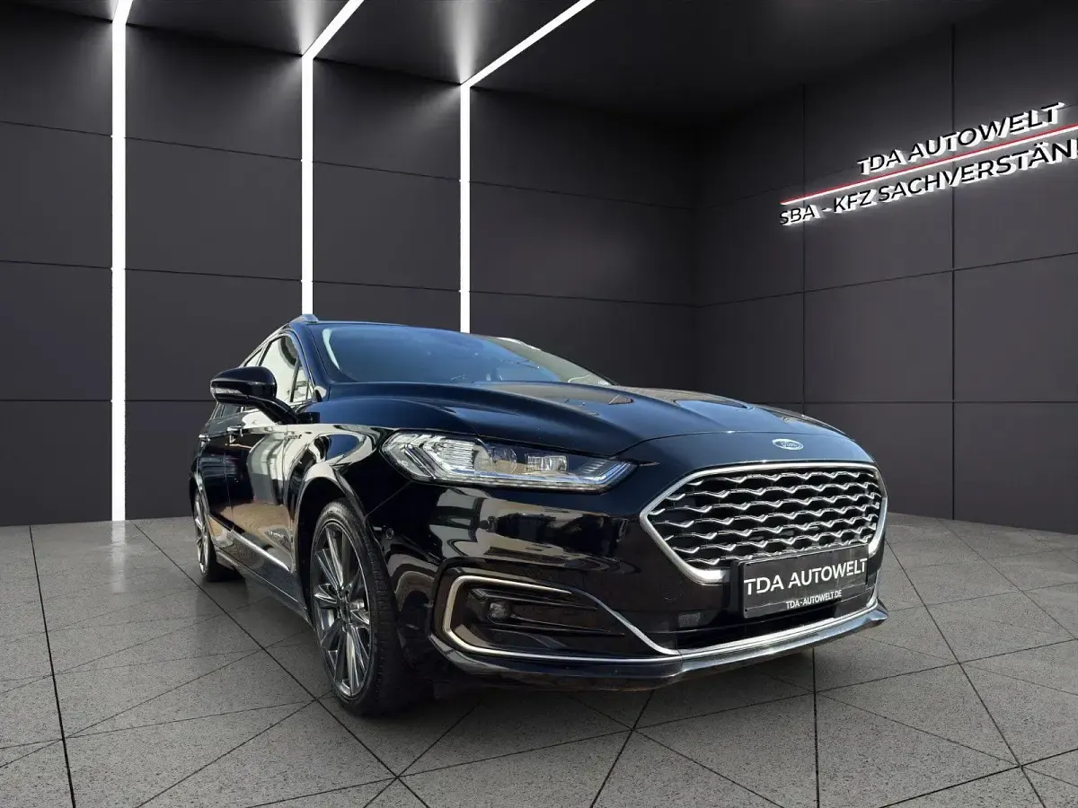 Gebraucht Ford Mondeo Vignale 140 PS (102 kW) 2019 Schwarz Kombi
