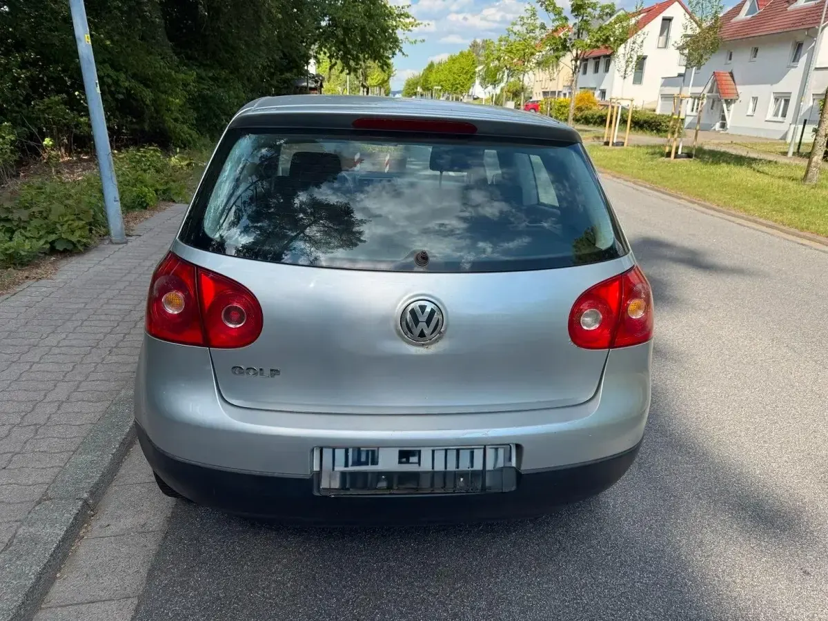 Gebraucht VW Golf 75 PS (55 kW) 2004 Silber Coupé