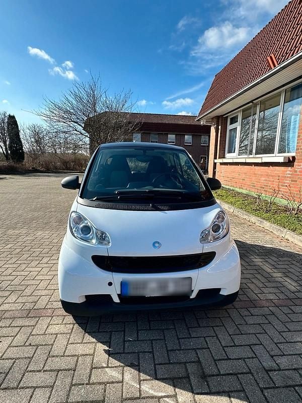 Gebraucht Smart ForTwo Coupé 71 PS (52 kW) 2011 Weiß Coupé