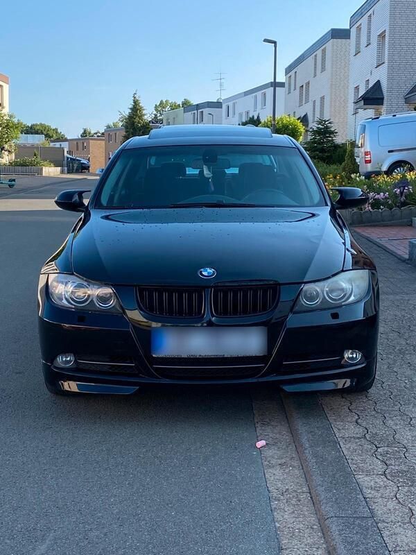Schwarz Gebraucht 2007 BMW 320 Limousine | 4.000 € - Bild 1/4
