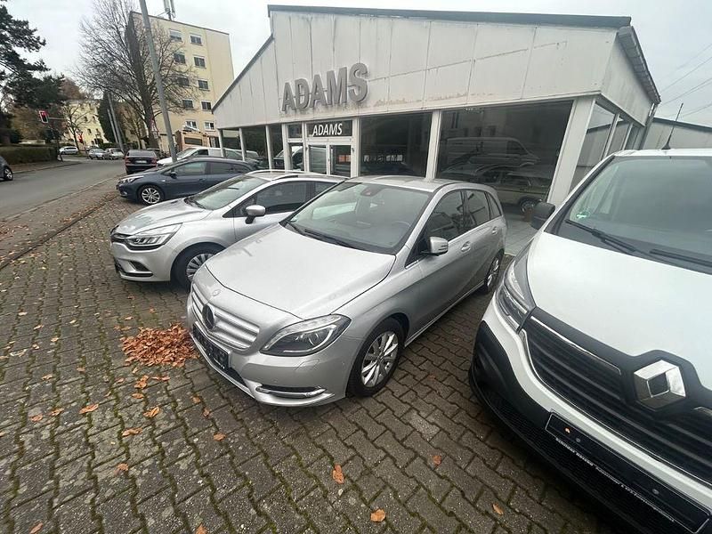 Gebraucht Mercedes B200 136 PS (100 kW) 2013 Silber Van / Kleinbus