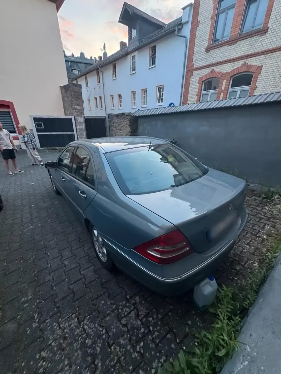 Gebraucht Mercedes C200 122 PS (89 kW) 2005 Andere farben Limousine