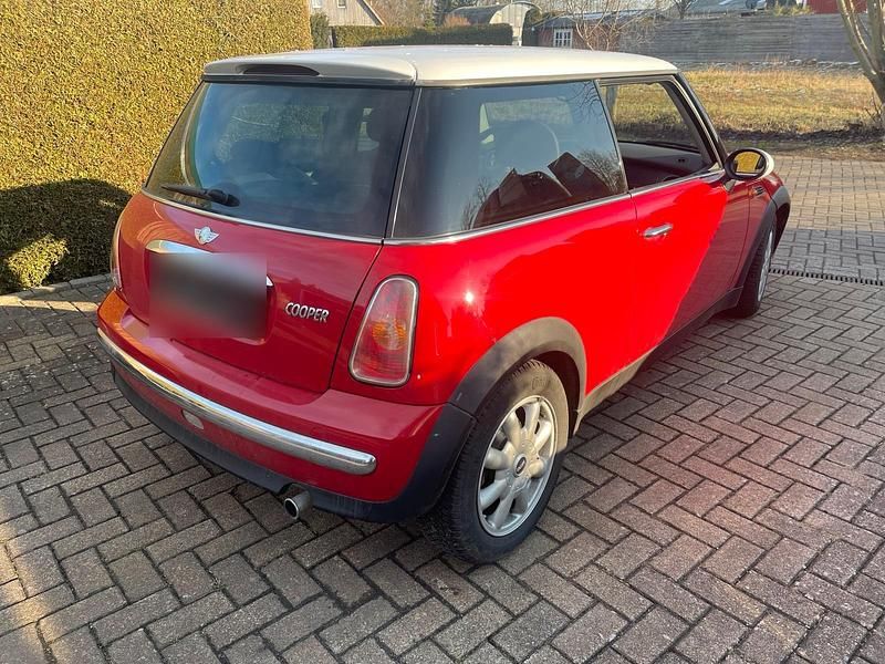 Second-hand Mini Cooper 116 CP (85 kW) 2002 Roșu Hatchback