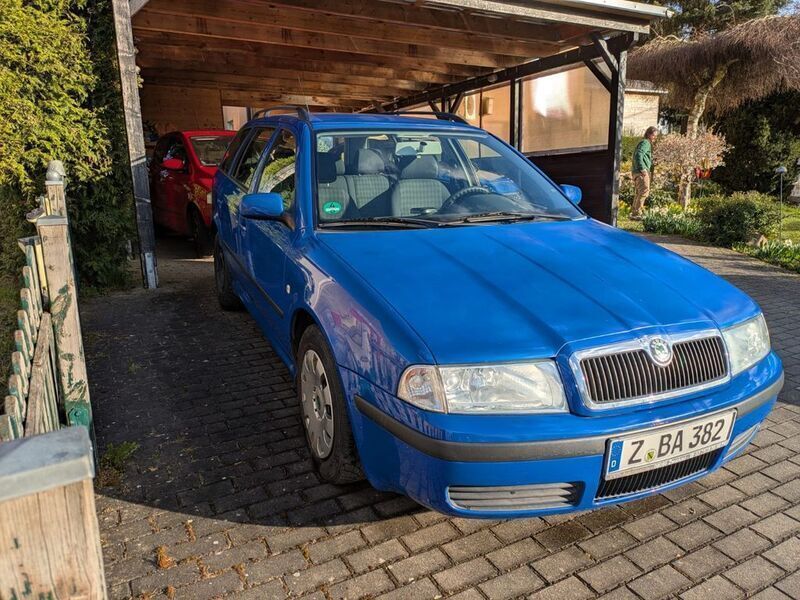 Blau Gebraucht 2006 Skoda Octavia Tour Kombi | 1.200 € (Guter Preis) - Bild 1/4