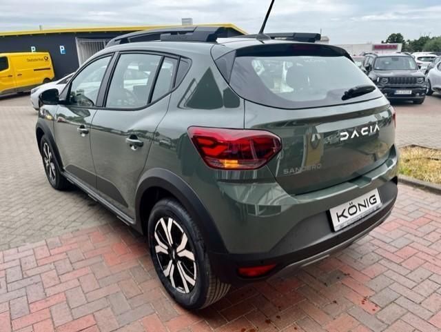 Gebraucht Dacia Sandero Expression 91 PS (66 kW) 2024 Grau Kleinwagen