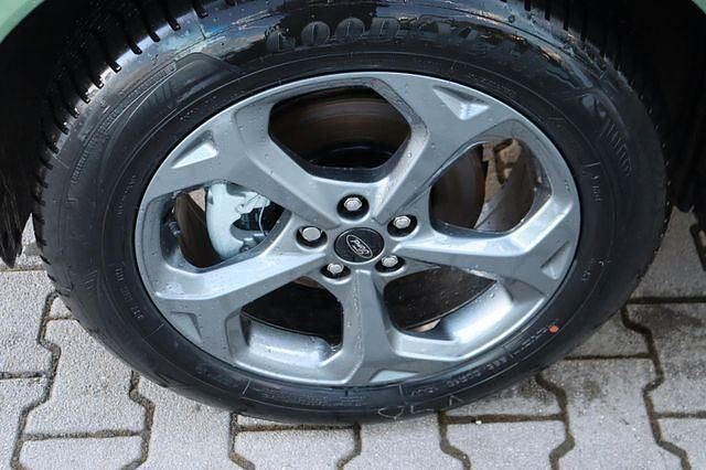 Neu Ford Kuga ST-Line 242 PS (177 kW) 2026 Bursting green metallic SUV