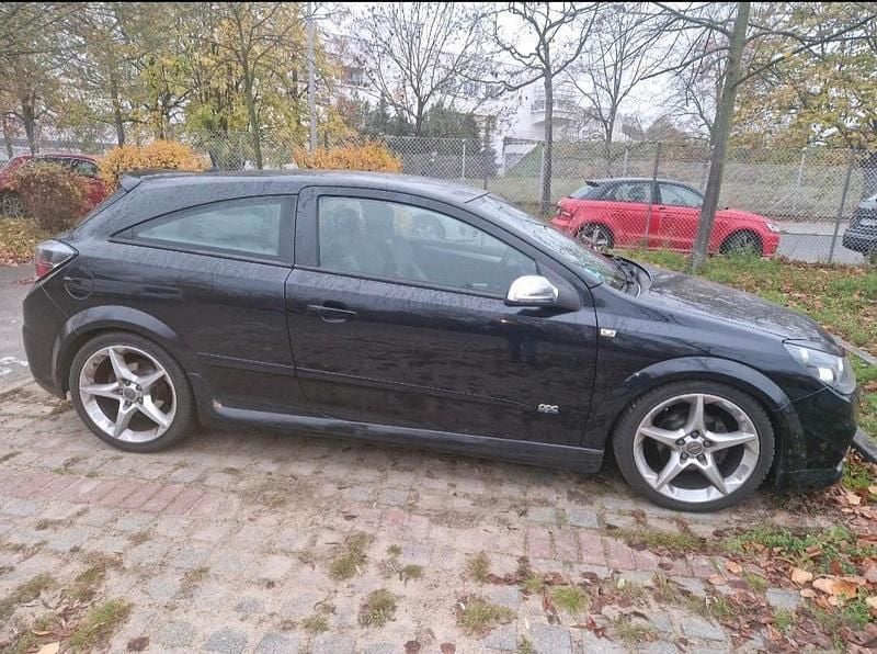 Schwarz Gebraucht 2006 Opel Astra OPC Coupé | 2.500 € (Guter Preis) - Bild 1/4
