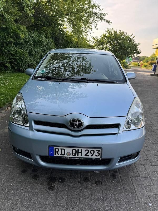 Blau Gebraucht 2006 Toyota Corolla Verso Van / Kleinbus | 2.750 € (Fairer Preis) - Bild 1/4