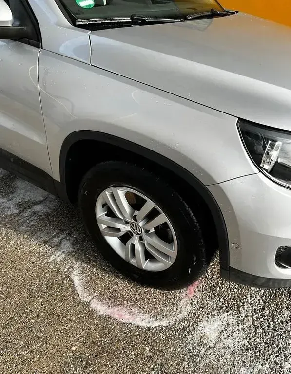 Gebraucht VW Tiguan Trendline 122 PS (89 kW) 2015 Silber SUV