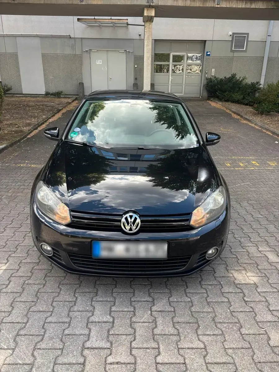 Gebraucht VW Golf VII Match 105 PS (77 kW) 2012 Schwarz Limousine