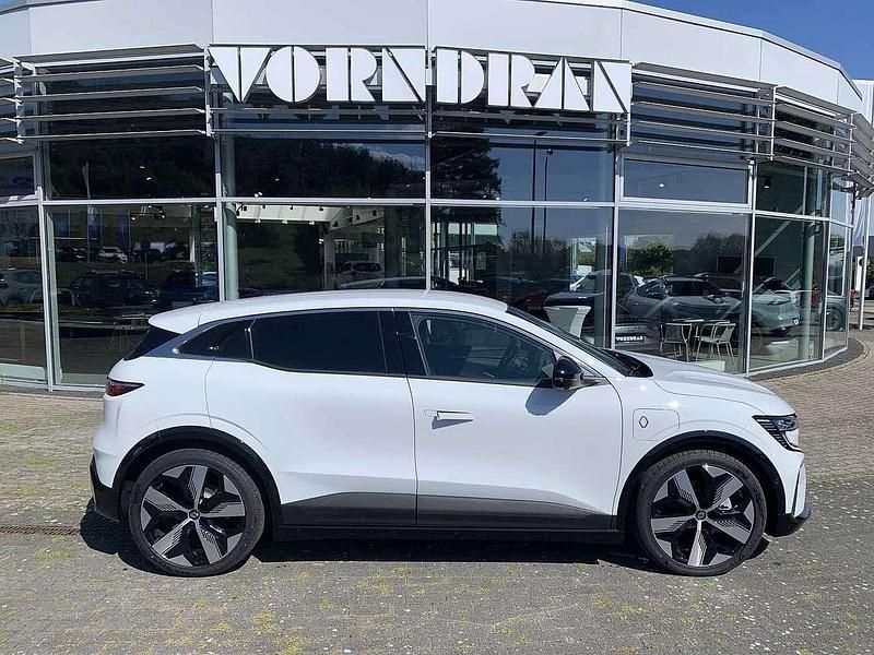 Gebraucht Renault Megane E-Tech Techno 160 kW (218 PS) 2023 Weiß Limousine