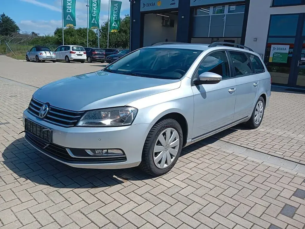 Gebraucht VW Passat 122 PS (89 kW) 2012 Silber Kombi