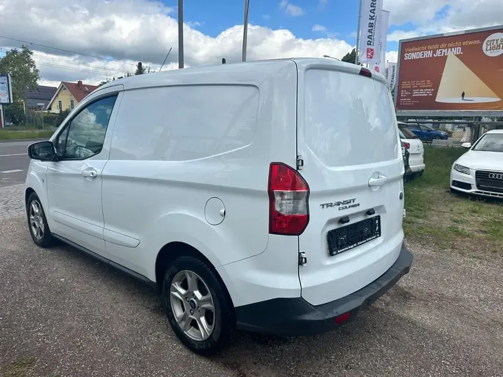 Gebraucht Ford Transit Limited 101 PS (74 kW) 2020 Weiß Van / Kleinbus