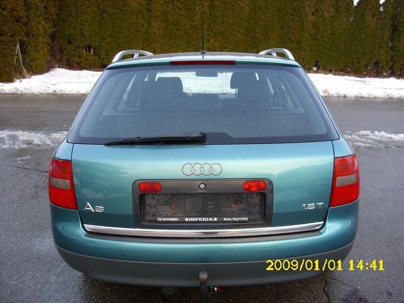 Używany Audi A6 150 KM (110 kW) 1999 Zielony Kombi