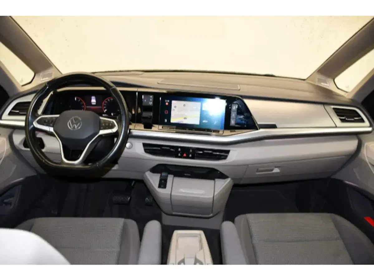 Gebraucht VW Multivan Life 150 PS (110 kW) 2022 Grau Van / Kleinbus