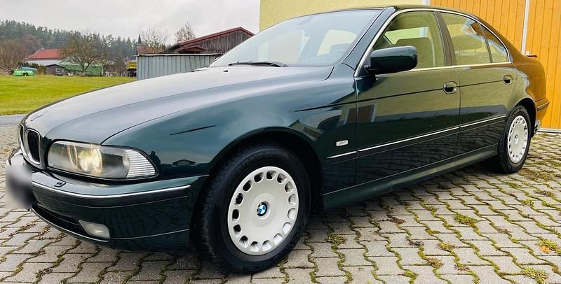 Second-hand BMW 520 125 CP (91 kW) 2000 Verde Berlinǎ