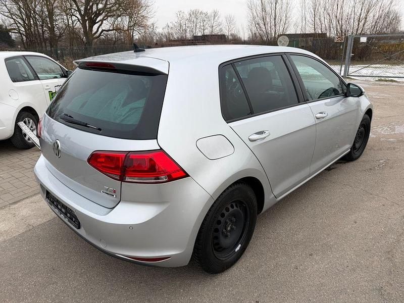 Gebraucht VW Golf VII Comfortline 125 PS (91 kW) 2017 Silber Limousine